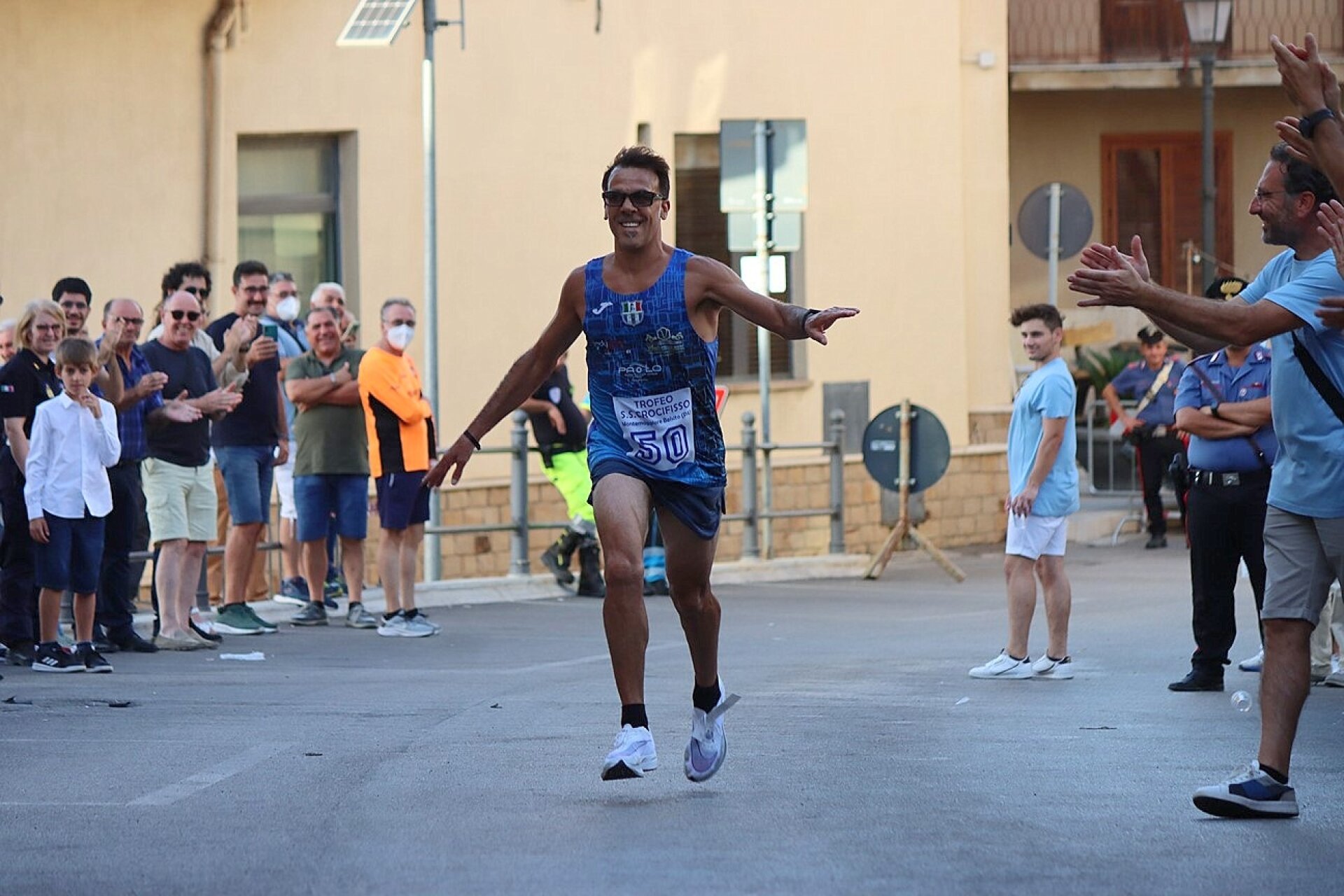 Mario Piraino della Polisportiva Atletica Bagheria si aggiudica il 44° Trofeo S.S. Crocifisso a Montemaggiore Belsito.