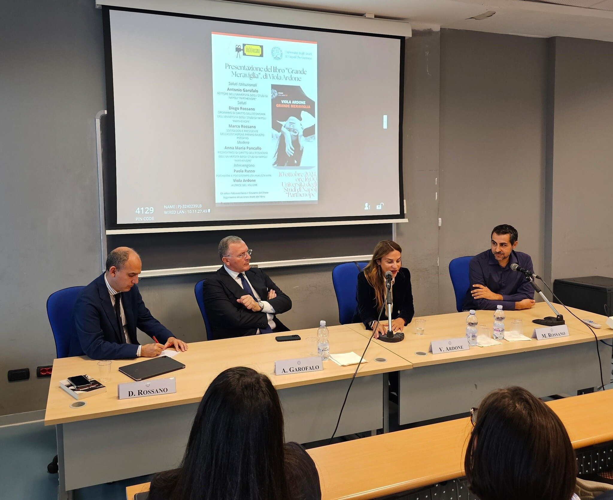 "Grande Meraviglia", presentato all'Università Parthenope il libro di Viola Ardone in occasione della Giornata Mondiale della Salute Mentale "Grande Meraviglia", presentato all'Università Parthenope il libro di Viola Ardone in occasione della Giornata Mondiale della Salute Mentale