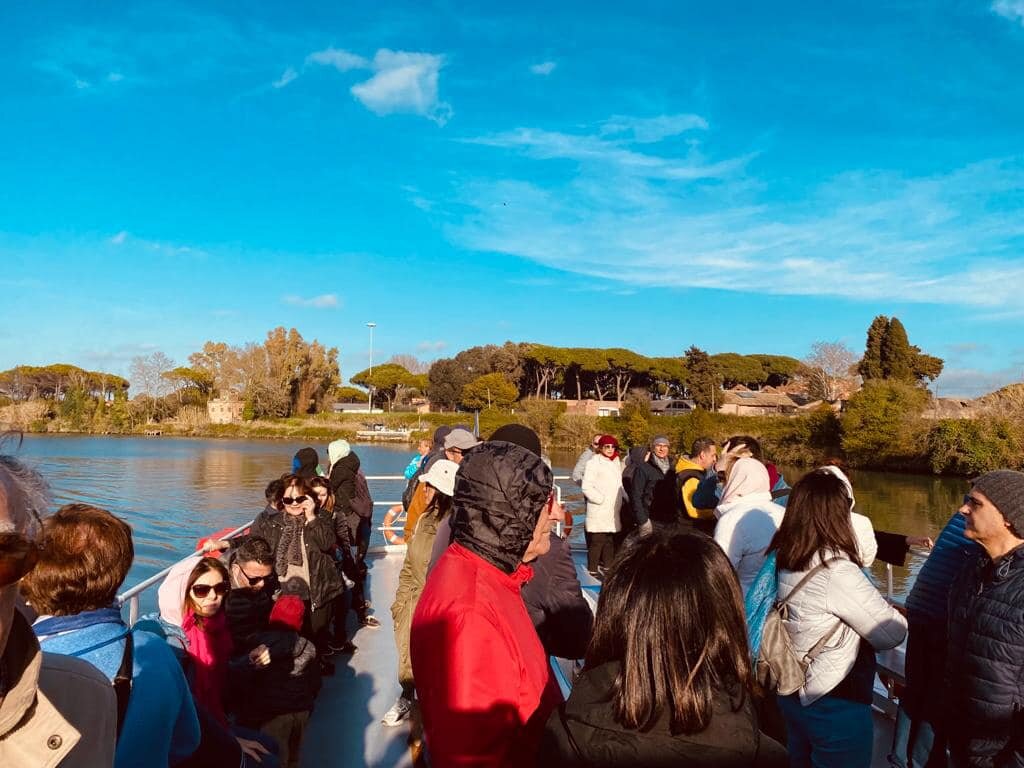 Gita sul Tevere e aperitivo a bordo - 25 marzo 2023