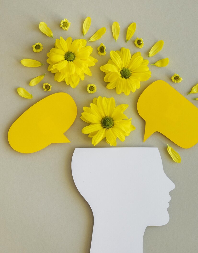 Sagoma di una testa da cui escono sagome di Sagoma di una testa da cui escono sagome di