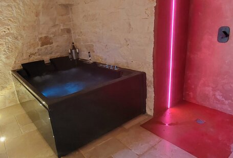 trullo%20vasca%20e%20doccia.jpeg trullo%20vasca%20e%20doccia.jpeg