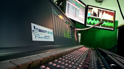 f0dcd6afee00163749dc425ef2c6227cd91ff45a