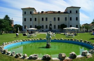 scuderie%202.jpeg scuderie%202.jpeg