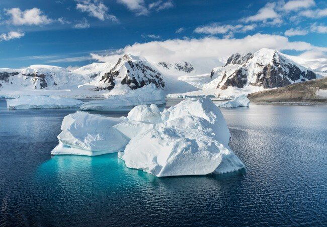 Antartide - Estensione ghiaccio marino al 12 novembre 2025 Nel 2025 l'estensione del ghiaccio marino antartico risulta inferiore ai valori di riferimento