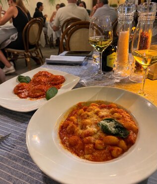 piatti tipici della tradizione sorrentina al ristorante Moonlight piatti tipici della tradizione sorrentina al ristorante Moonlight