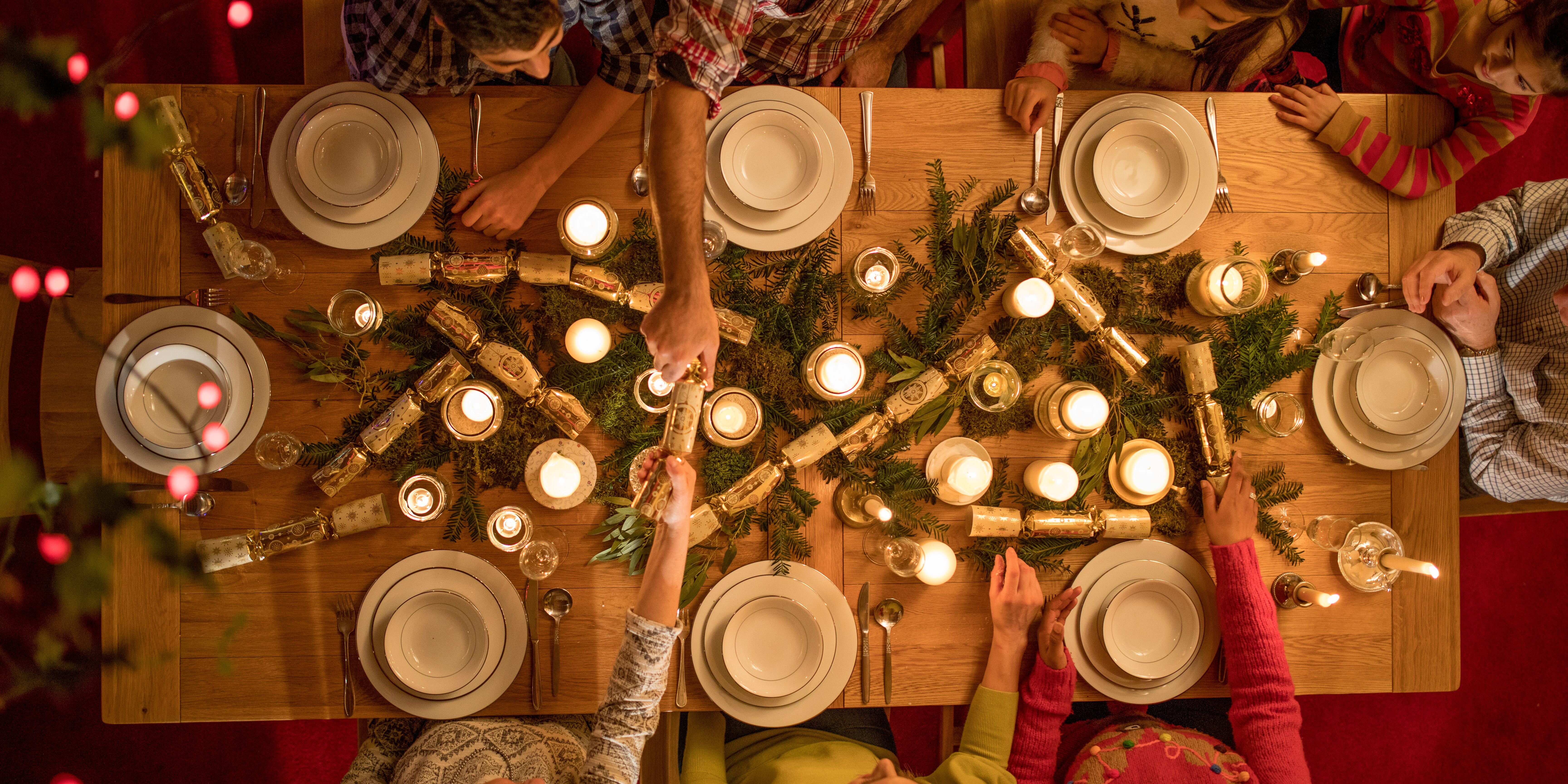 Condividere il carico domestico a Natale: come ridurre il peso invisibile e vivere feste più serene