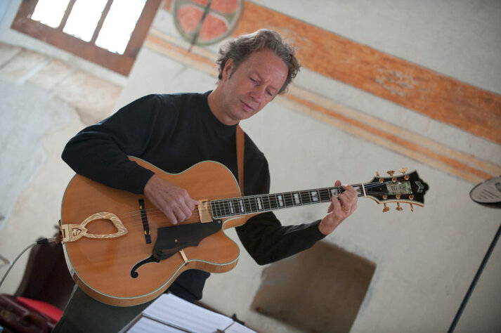 83f44f7ec8c2446f82e58b19235ea700