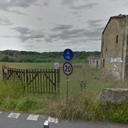 Access to Nido's Beach