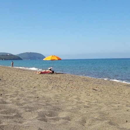 Nido's Beach