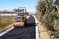 Pista ciclabile Asfaltatura pista ciclabile su rilevato