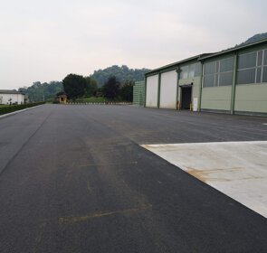 Rifacimento su cemento Fresatura pavimentazione in cemento, rinforzo con geogriglie e tappeto con bitume modificato