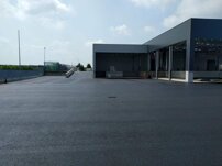 Nuovo piazzale Realizzazione nuovo piazzale mediante preparazione e asfaltatura su rilevato