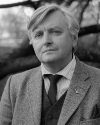 sergei_loznitsa_portrait_2022_©atoms&void.jpeg sergei_loznitsa_portrait_2022_©atoms&void.jpeg