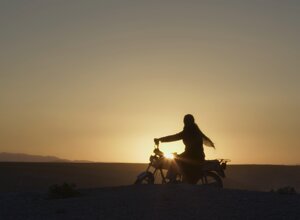 cutting_through_rocks_Ø§ÙØ²Ø§Ú© ÛÙÙÙØ§Ø±-director_mohammad_reza_eyni.jpeg