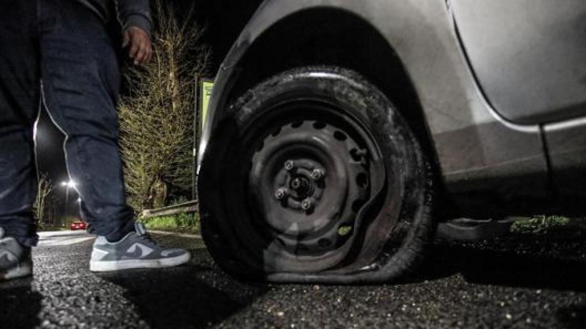 DANNI CAUSATI DA BUCA STRADALE: QUANDO POSSO OTTENERE UN RISARCIMENTO?