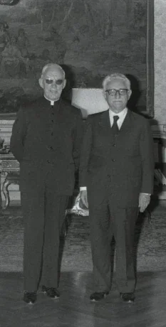 benedettoriposati_giobanni-leone_19760927-01.webp benedettoriposati_giobanni-leone_19760927-01.webp