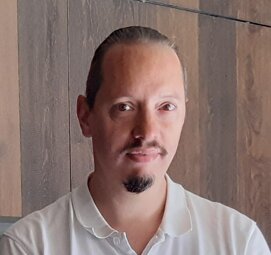 marco-battaglini-massaggi-orientali-e-insegnante-shiatsu-e-massaggio.cinese-taolu.jpeg