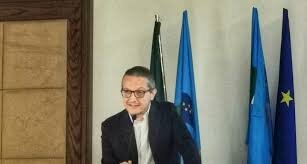 Aumento prezzi dei libri di testo, D&rsquo;Aprile: servono interventi economici, gestiti nei tempi