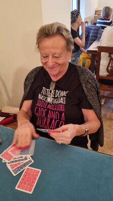 c831b6bb1938a9441d1d749d969eacea496bb1a4