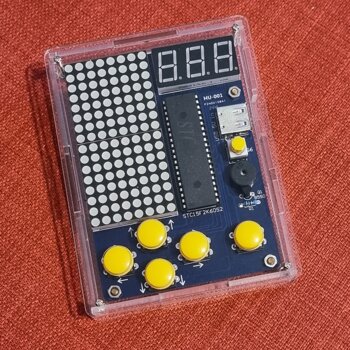 04 retro spiel.jpeg 04 retro spiel.jpeg