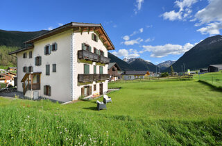 011%20camera%20b.jpeg 011%20camera%20b.jpeg