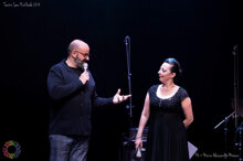 Con Simona Fraschetti parlando al pubblico