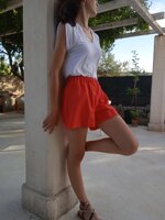 pantaloncino-in-lino-con-ricamo