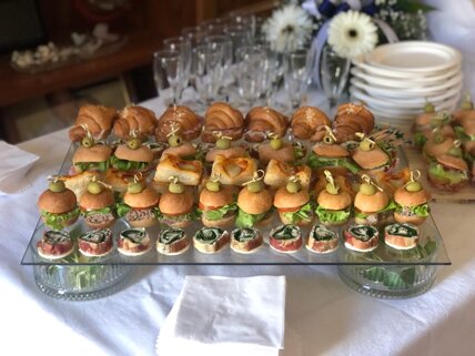 2210_df98ae166236ad72acd2f400156397a5c9290b9e