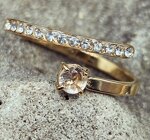 an006-anello-con-strass-e-punto-luce