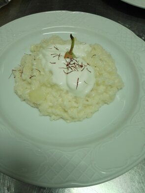 Risotto Cacio e Pera con Stracciata e Pistilli