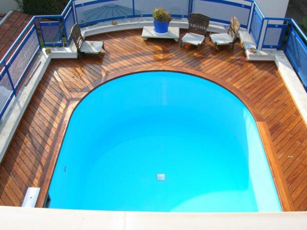 Teak a bordo piscina
