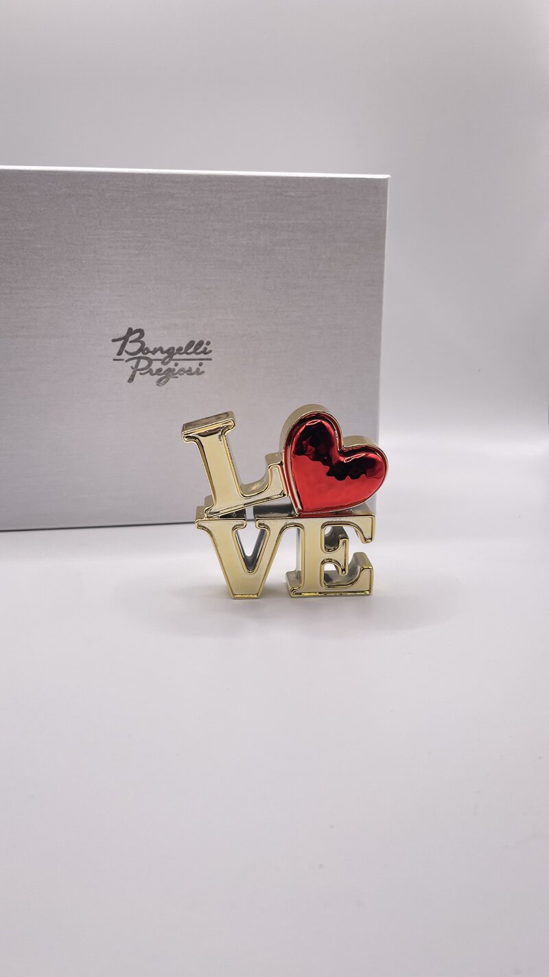 scritta-love-oro-stile-pop-art