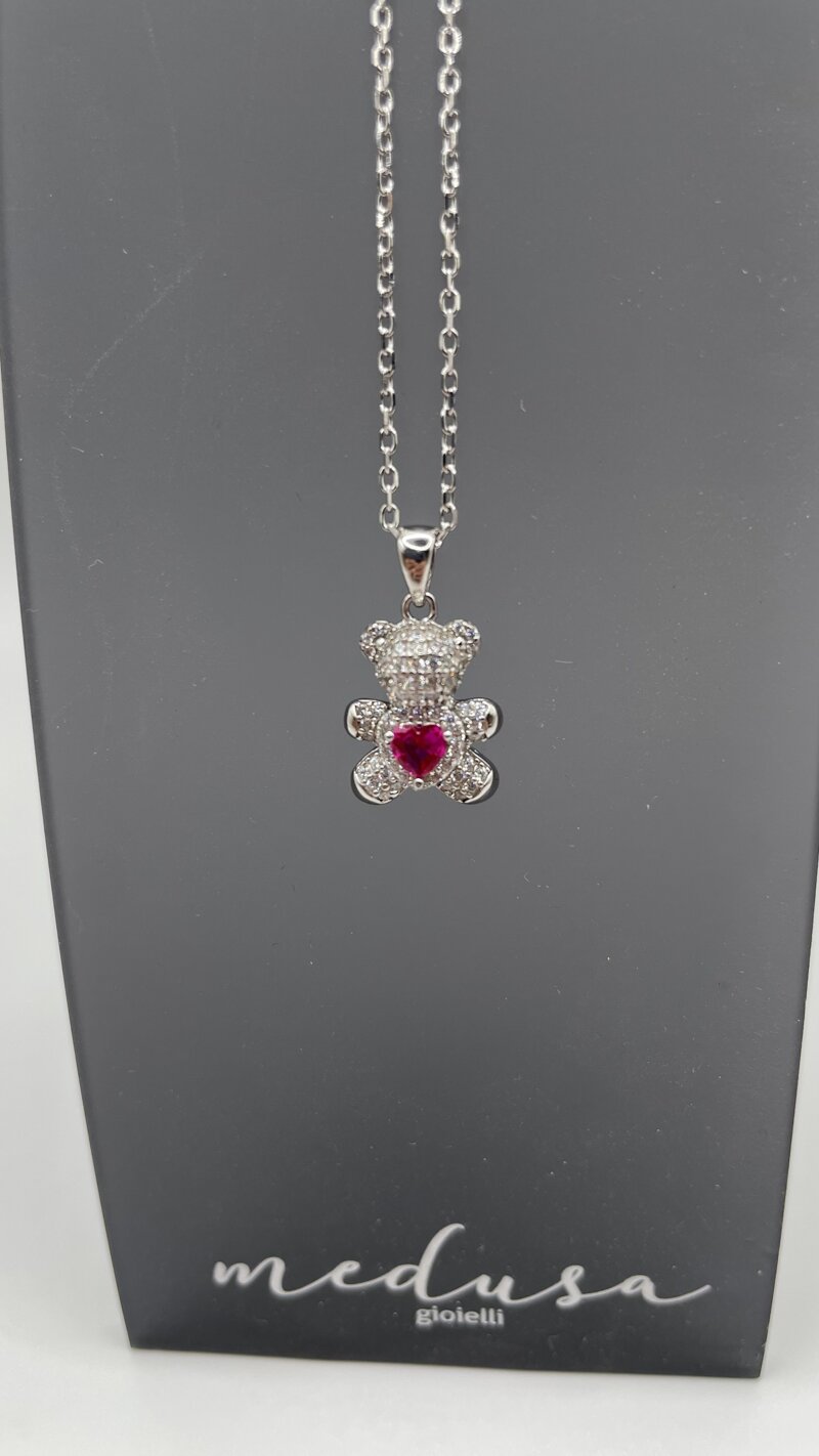 girocollo-in-argento-925-rodiato-con-orsetto-di-zirconi-bianchi-e-cuore-fucsia