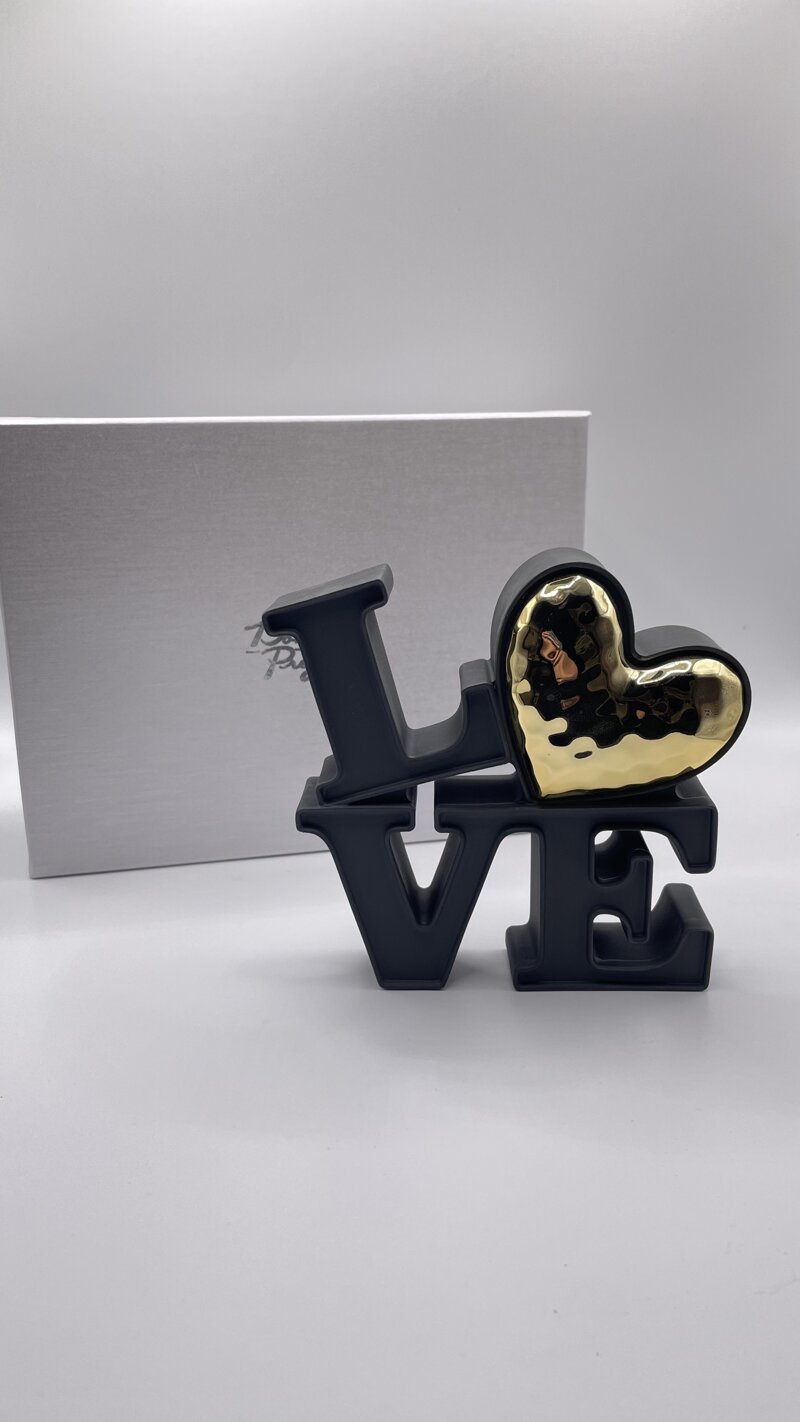 scritta-love-nera-pop-art-bongelli-preziosi