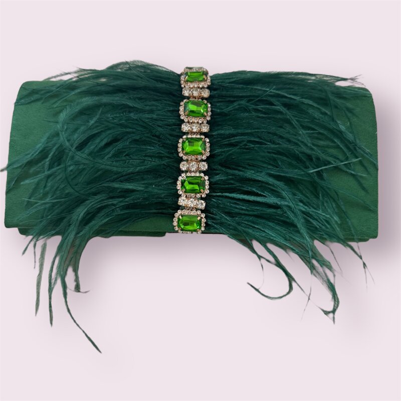 pochette-verde-smeraldo-gioielli-e-piume