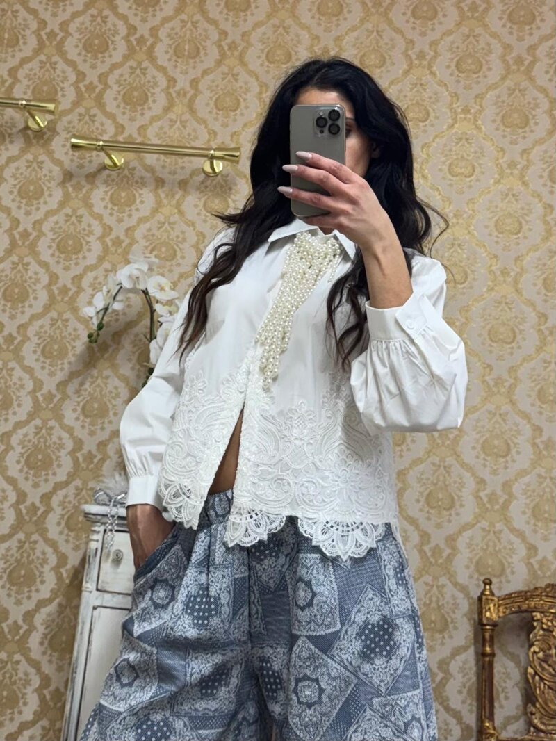 camicia-donna-con-rifinitura-in-pizzo