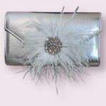 pochette-argento-metallizzata-con-piume