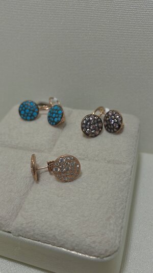 orecchini-monachella-con-pietre-o-zirconi