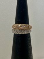 anello-fedina-in-oro-e-pave-di-brillanti