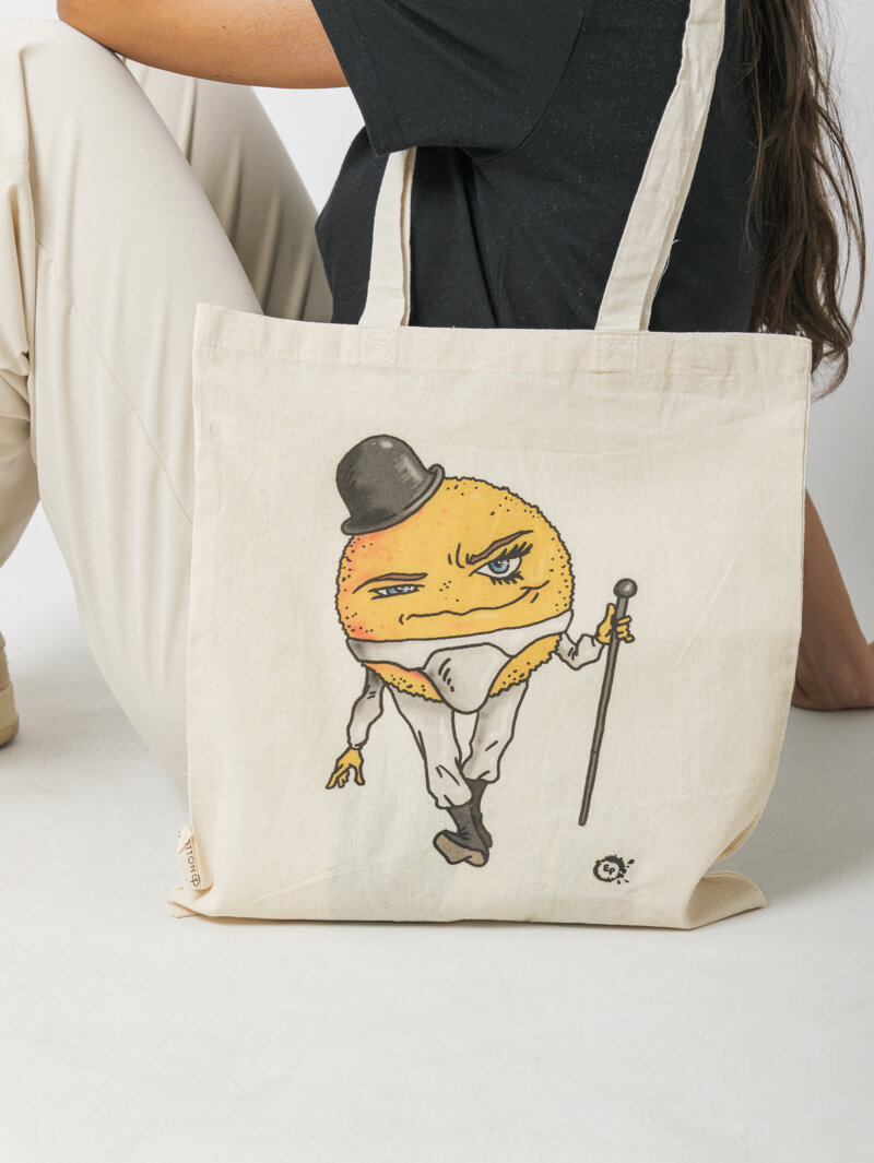 Shopping bag con stampa di un'arancina in versione Arancia Meccanica, design Eco Pop