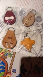 handmade-leather-key-holders