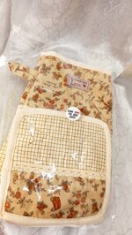 handmade-kitchen-gloves-vintagesquare