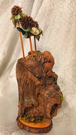 driftwood-decoration-green-flowers