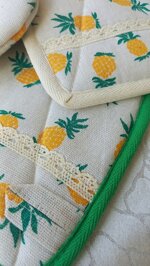 handmade-kitchen-gloves-pineapple
