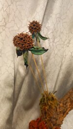 wooden-decoration-dry-flowers
