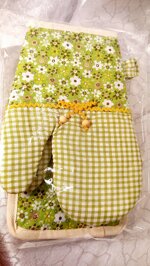 handmade-kitchen-gloves-green-flowerssquere