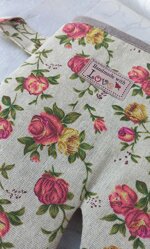 handmade-kitchen-gloves-vintage