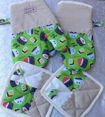 handmade-kitchen-gloves-sushi