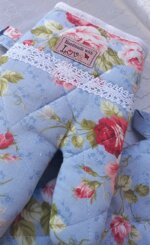 handmade-kitchen-gloves-vintage-blue