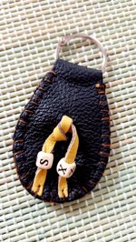 handmade-leather-key-holders